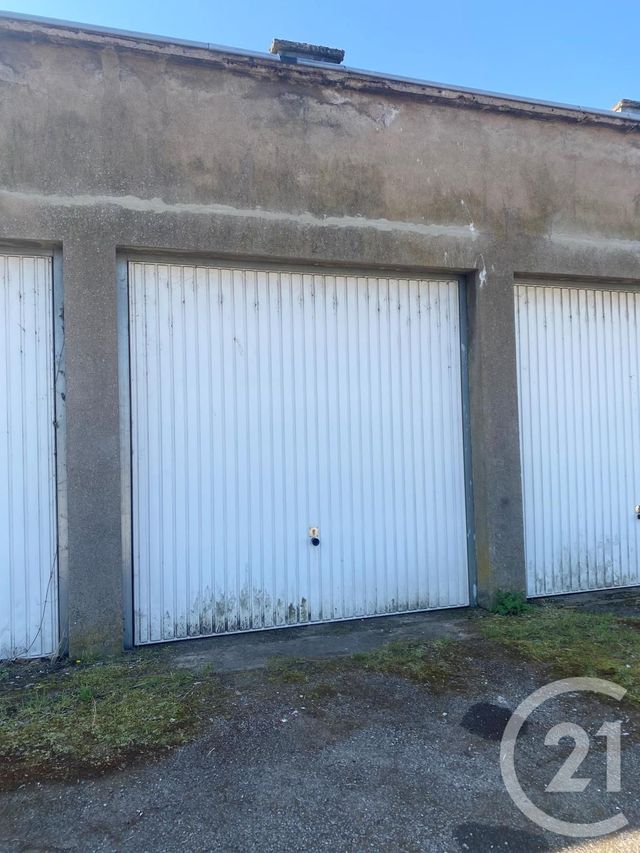 parking à louer - 16.0 m2 - MOYEUVRE GRANDE - 57 - LORRAINE - Century 21 Côté Est Immobilier